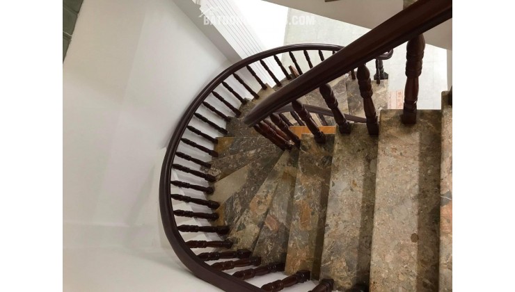 Bán nhà quận 3, hẻm xe hơi, ngang 6m, gần 55m2 chỉ 10,2 tỷ